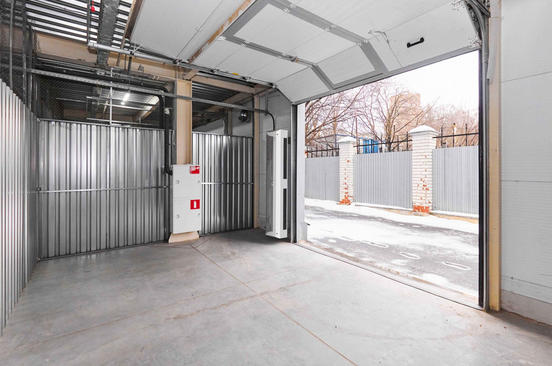Где хранить товар селлеру: сравнение self storage, фулфилмента и собственного склада